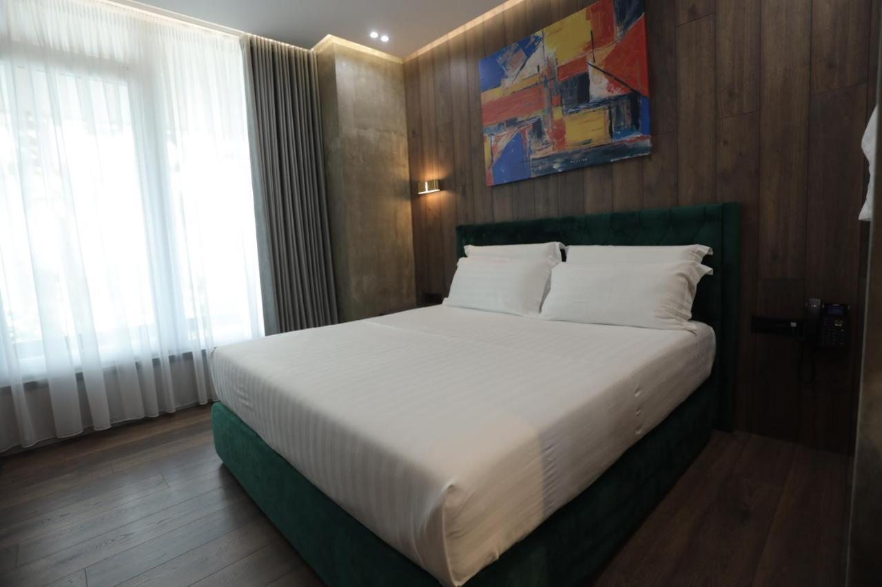 Ap Boutique 4*